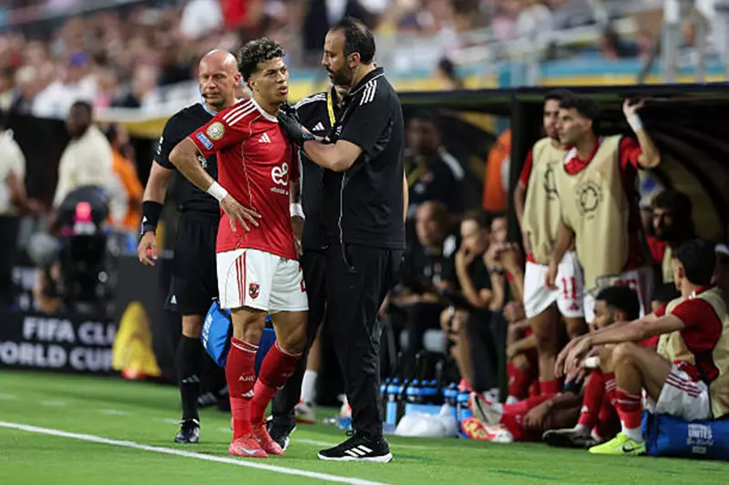 محمد يوسف يزور إمام عاشور في المستشفى لبدء مرحلة التعافي